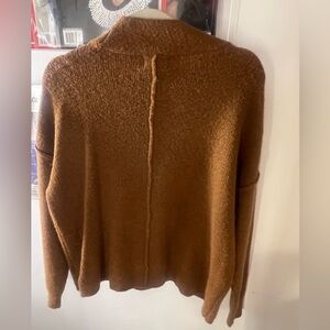 Universal Threads Rust/Burnt Orange Pullover sweater
Size S